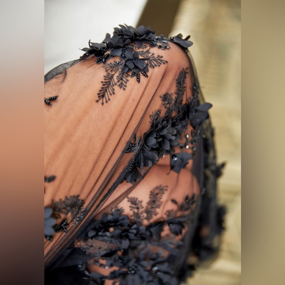 Lace Maxi Dress. Maxi black dress for a special occasion. Luxury Gown Custom - Picture 6 of 7